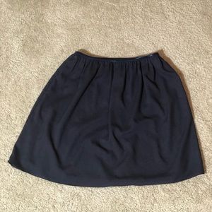 Navy casual mini with elastic band - size L